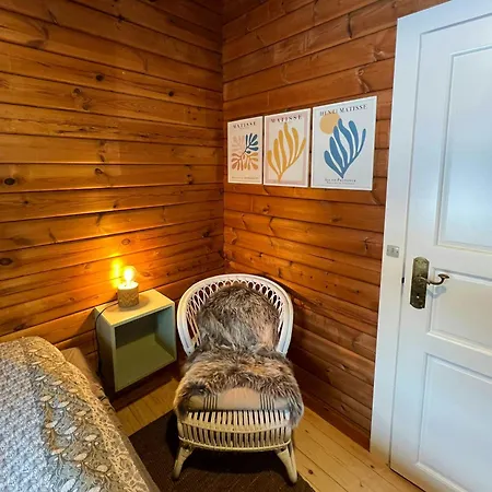 Authentic Log On Large Enclosed Natural Plot Сasa de vacaciones *