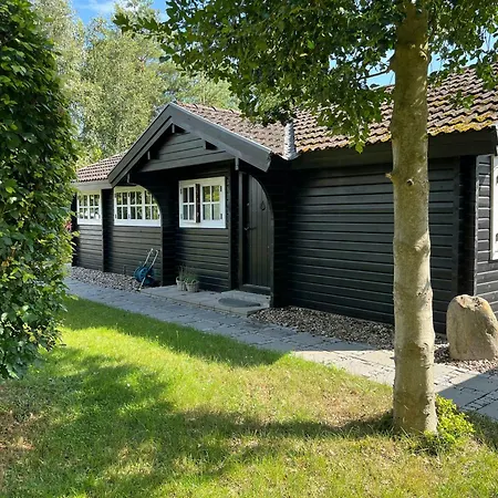 Сasa de vacaciones Authentic Log On Large Enclosed Natural Plot Vig
