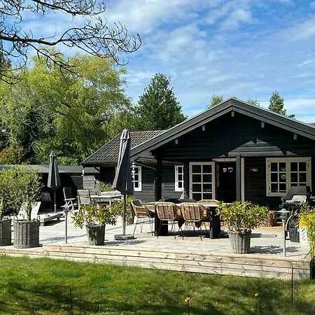 Authentic Log On Large Enclosed Natural Plot Сasa de vacaciones *