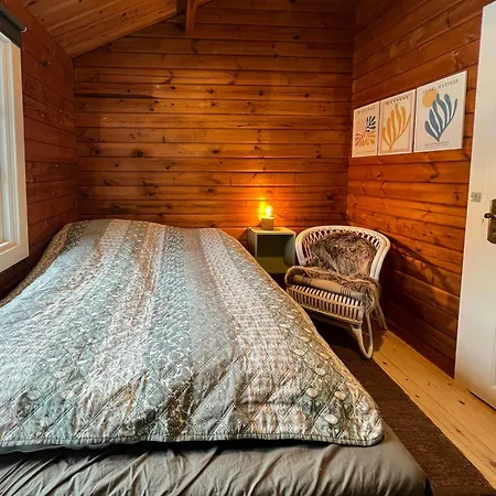 Authentic Log On Large Enclosed Natural Plot Сasa de vacaciones *